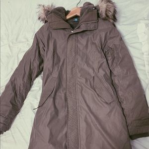 XS modern-taupe tna summit goose-down parka